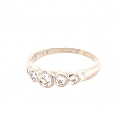 Pre Owned 18ct White Gold 5 Stone Diamond Ring ZA768